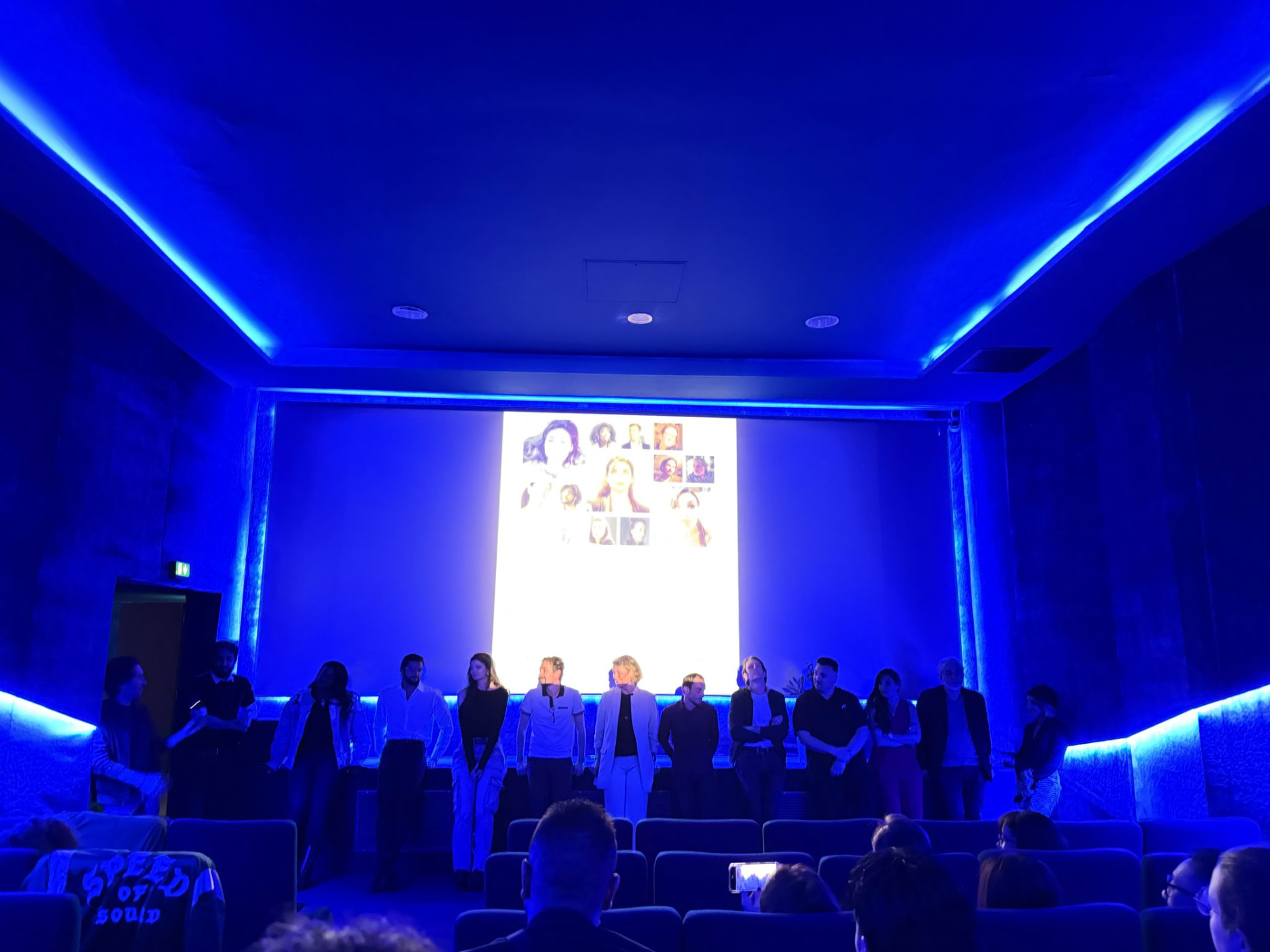 Avant-première en salle — la promotion sur scène