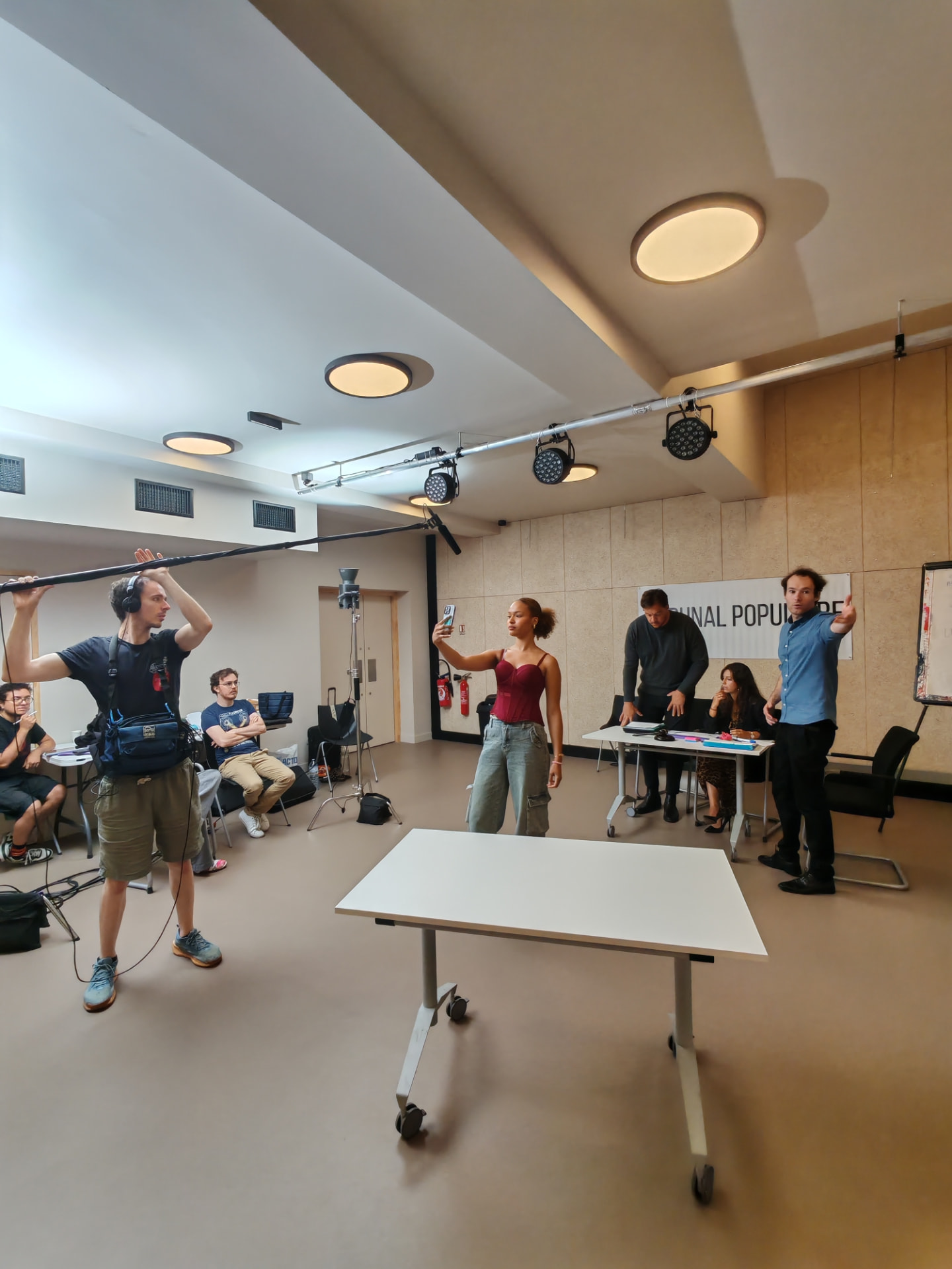 Tournage — plateau « Tribunal Populaire », perche & lumière
